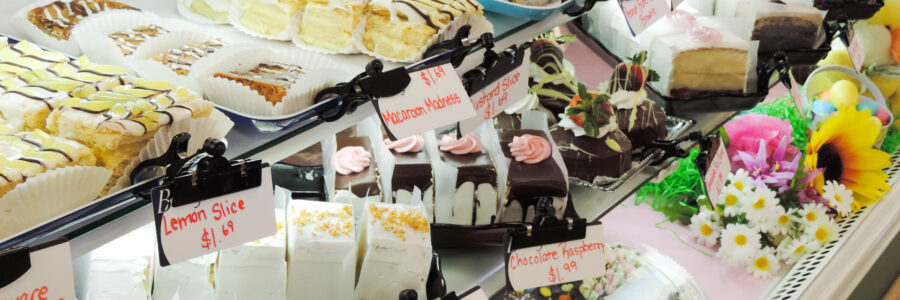img-bakery-clerk